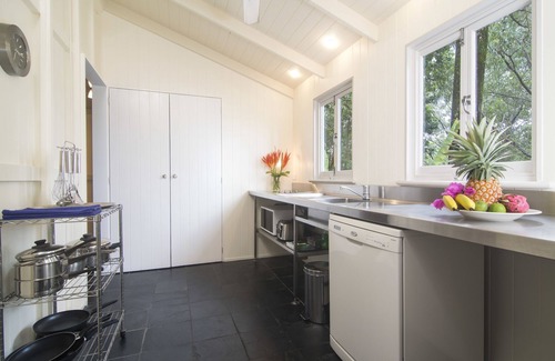 Port Douglas Cottage | Port Douglas Cottage and Lodge