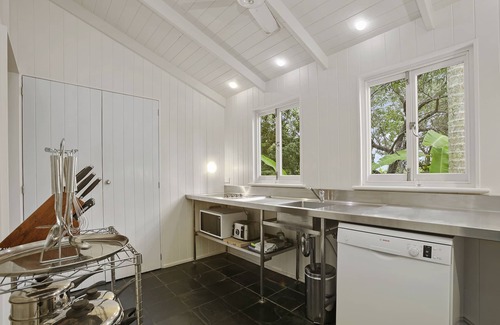 Port Douglas Cottage | Port Douglas Cottage and Lodge