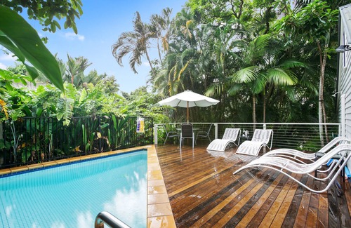 Port Douglas Cottage | Port Douglas Cottage and Lodge