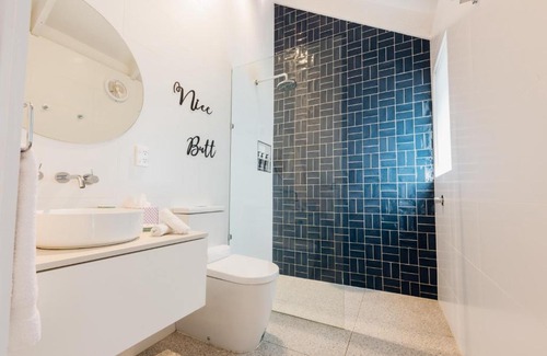 Port Campbell Hotel | Port O' Call Motel