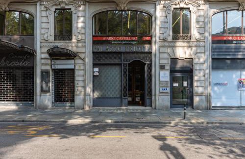 Historic Centre Apartment | Porta Nuova Shiny Studio Flat