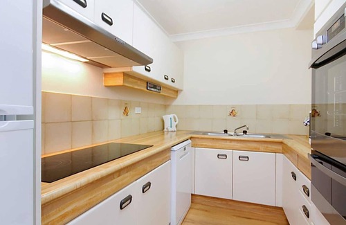 Bilinga Apartment | Porta Pacifique 10 - Beachfront with stunning views!