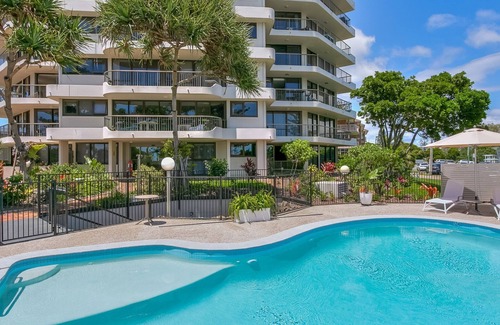 Bilinga Apartment | Porta Pacifique 10 - Beachfront with stunning views!