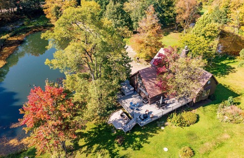 Westfield House | Portage Ponds 5 BR/3 Bath close to CHQ, wine trail