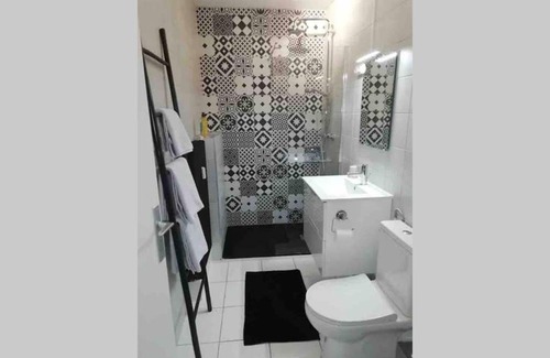 Essey-les-Nancy Apartment | Porte de Stanislas