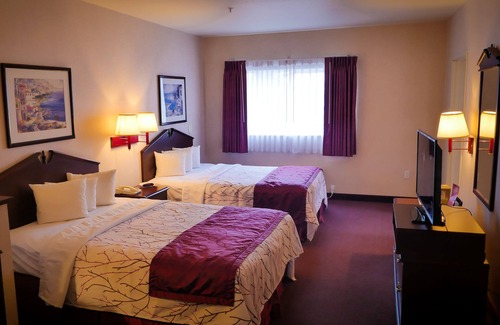 North Gresham Hotel | Portland Suites Airport East