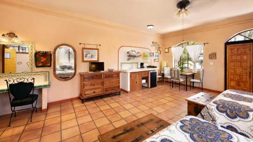 Todos Santos Hotel | Posada del Molino