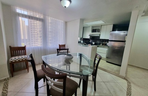 Punta Paitilla Apartment | POSADA DEL REY 2 BDRM, FUNCTIONAL AND MODERN FURNITURE, OCEAN VIEWS AND POOL