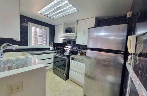 Punta Paitilla Apartment | POSADA DEL REY 2 BDRM, FUNCTIONAL AND MODERN FURNITURE, OCEAN VIEWS AND POOL