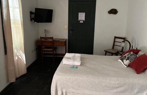 Partido de General Alvarado Hotel | Posada Las Camelias