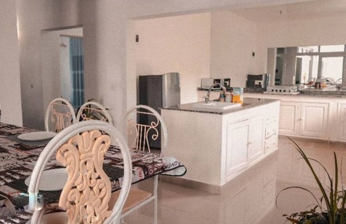 Malindi House | POSH HOUSE MALINDI 3BEDROOM SLEEPS 6 ADJACENT TO FALCONRY OF KENYA MALINDI