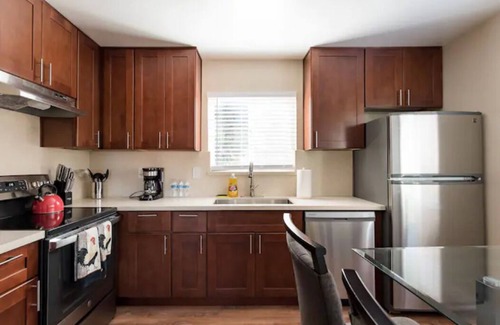 West San Jose Apartment | Posh place near Santana Row for vacation/business