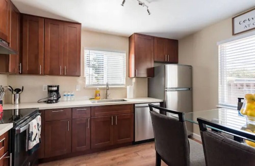 West San Jose Apartment | Posh place near Santana Row for vacation/business