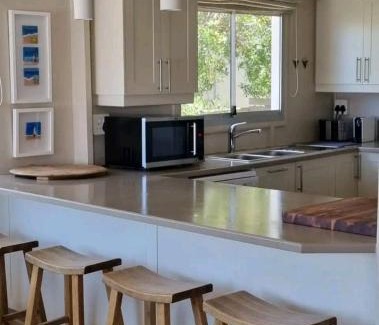 Sandbaai House | Potluck Cottage