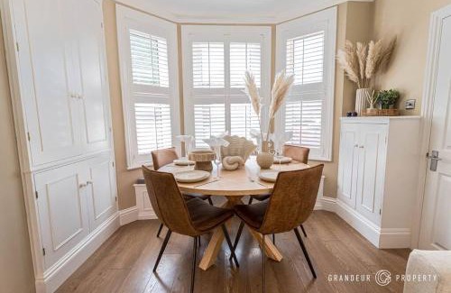 Poole House | Pottery Place by Grandeur Property