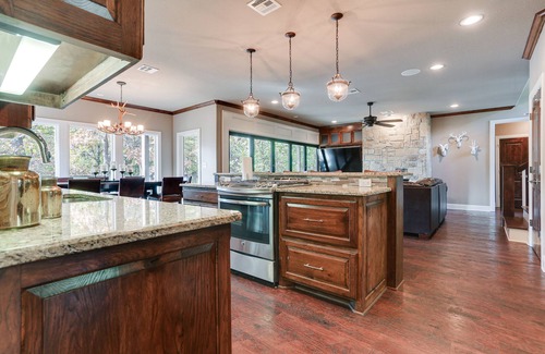 Gordonville House | Pottsboro Group Getaway: Close to Lake Texoma!