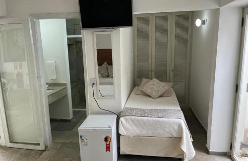 Balneario Praia do Pernambuco Hotel | Pousada Pé na Areia Guarujá