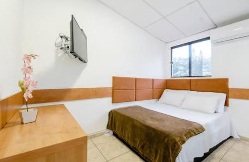 Freguesia Hotel | Pousada Queiroz