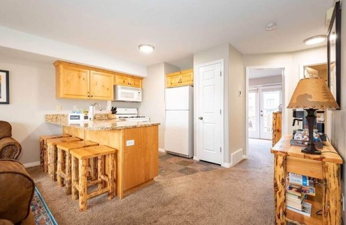 Eden Condo | Powder Mtn Retreat MH110 | Ski Getaway | Hot Tub & Sauna