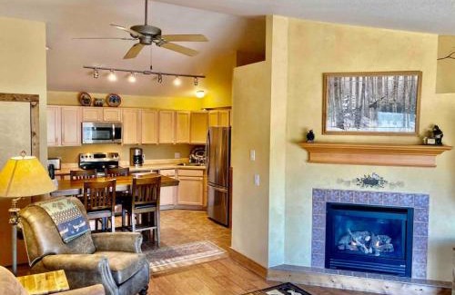 Big Sky House | Powder Pad Near Lone Peak - walkable to Big Sky Resort