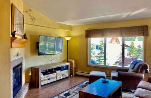 Big Sky House | Powder Pad Near Lone Peak - walkable to Big Sky Resort