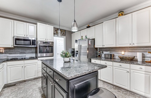 Powder Springs House | Powder Springs Home w/Game Room & Community Pool!