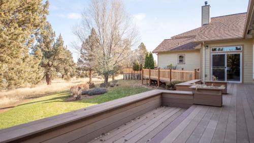 Bend House | Powell by AvantStay Secluded Home only 10 Mins from DT Bend w Hot Tub
