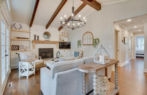 Powell House | Powell Home with Fire Pit - 5 Mi to Columbus Zoo!