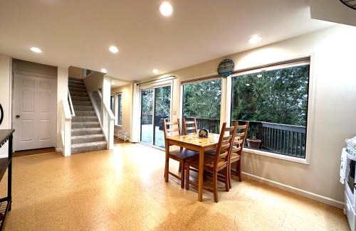 Issaquah Apartment | POWER ON - City Oasis