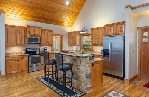 Burnsville Cabin | Power & Water! WiFi Soon! Spacious Mtn Lodge, Gas Logs, Fire Pit, Grill, Private
