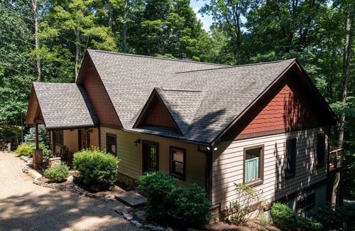 Burnsville Cabin | Power & Water! WiFi Soon! Spacious Mtn Lodge, Gas Logs, Fire Pit, Grill, Private