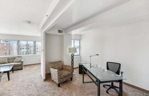 Downtown Harrisburg Apartment | Pp 1114 Beautiful Professional 1br Apt, Pool