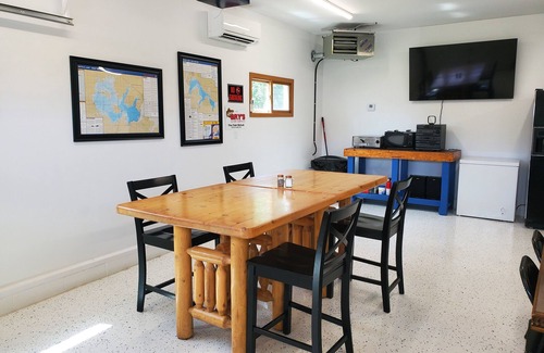 Devils Lake House | Prairie Pines Lodge.15 private acres.near Devils Lake