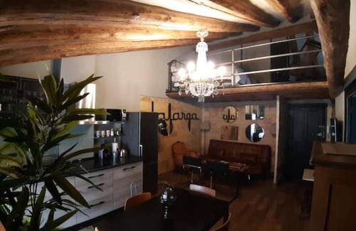 La Magdalena Apartment | Precioso Ático EN Edif. Histórico PZA DEL Pilar