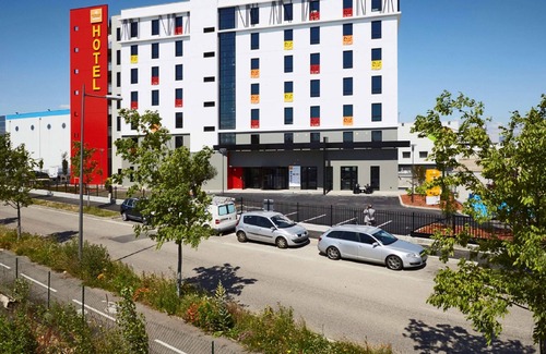 Porte Des Alpes - Mi Plaine - Manissieux Hotel | Première Classe Lyon Est - Saint-Priest Eurexpo