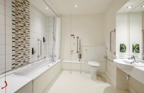 City Centre Dublin Hotel | Premier Inn Dublin City North Docklands