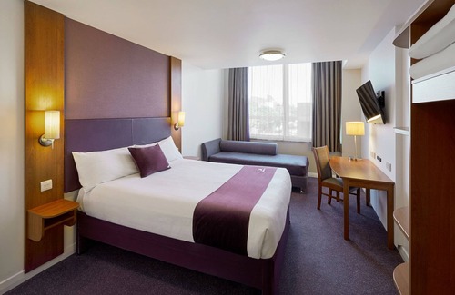 Exeter Hotel | Premier Inn Exeter Central St Davids
