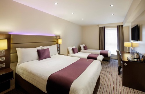 Bellshill Hotel | Premier Inn Glasgow - Bellshill