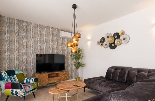 Sveti Vid-Miholjice Apartment | Premium apartment Loma Four with a pool and garden on Krk