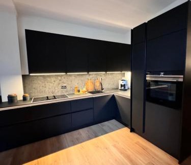 Magdeburg Apartment | PREMIUM Apartment in Magdeburg Stadtfeld Ost mit 2 Schlafzimmern & Stellplatz