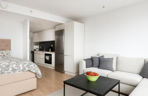 Vaxjo Apartment | Premium Apt Near Vida Arena Wifi Gym Sauna OnSite