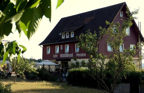 Hallwangen Apartment | Premium double room with shower and WC, approx. 25 sqm