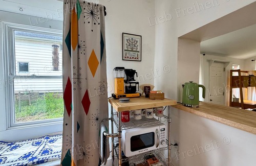 West Main HIll House | Premium Luxury furnished, 30 day min, avail. Feb 15