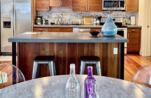 Saugerties House | Premium renovated village town house w/garden, HITS, shops, restaurants & beach