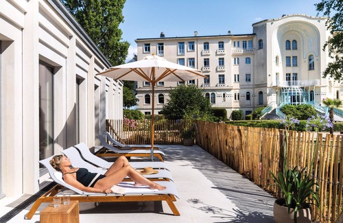 Morgat Apartment | Premium Room 2 Adults + 1 Child Balcony View