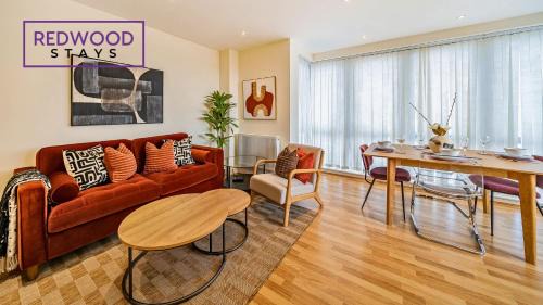 Basingstoke House | Premium Serviced Apartment in Basingstoke Town Centre, Free Parking By Redwood Stays