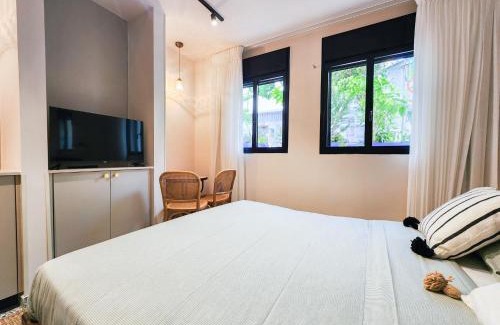 Kerem HaTeimanim Apartment | Premium Studios Carmel Market