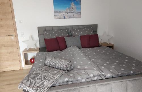 Lutzerath Apartment | Premium Vulkaneifel Chalet