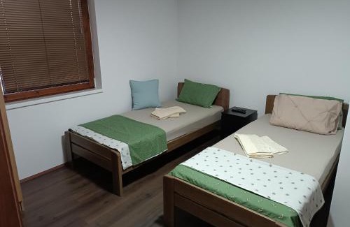 Central Serbia House | Prenoćište Lipov lad