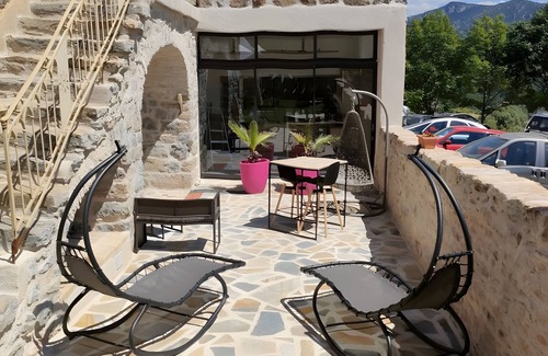 Mostuejouls House | Prestige Gîte Soleilo: Sun, Water & Spa – Sauna, Hammam, Indoor Pool 5